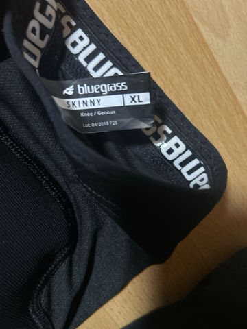 Used knee pads 2024 bike — image 2 of 3