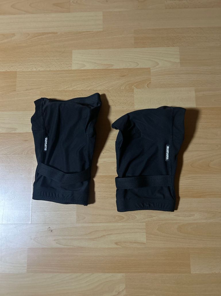 Tweedehands knee pads 2024 bike — afbeelding 3 van 3