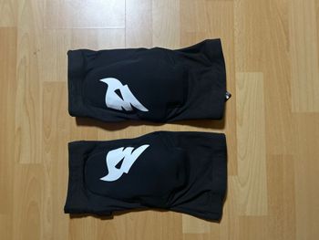 Used knee pads 2024 Cycling Clothing
