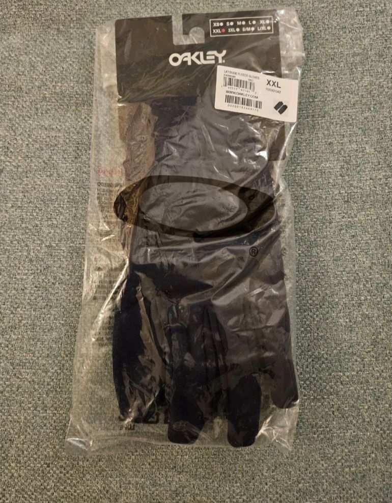 Used Oakley 2025 bike — image 3 of 6
