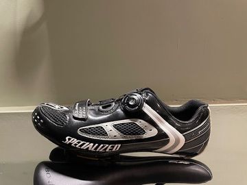 Used Specialized expert 2011 bike — image 1 of 10