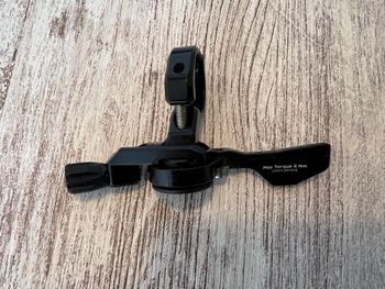 Used Oneup V3 Dropper Post 27.2 - 120mm 2023 bike — image 4 of 17