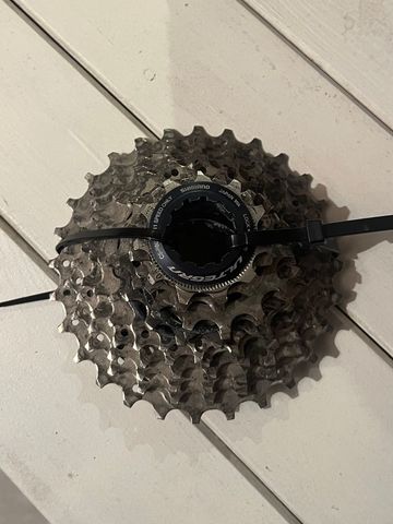 Used Shimano Ultegra R8000 11v 2024 Drivetrain & Pedals