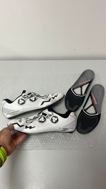 Used Northwave Extreme Pro talla 45 carbono 2024 Cycling Shoes