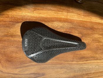 Fizik Vento Argo Adaptive R3 140 mm 2025