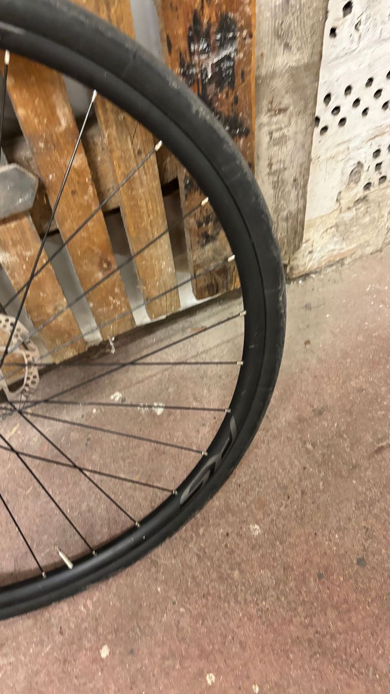 Used Shimano Shimano WH-RS 171 Disc 2023 bike — image 4 of 4