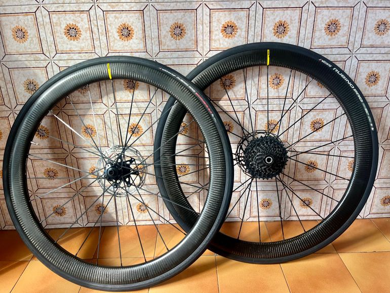 パーツ MAVIC Cosmic Pro Carbon SL UST DISC Mavic Cosmic SL 40 Carbonio UST Set di Ruote - QR - Shimano HG