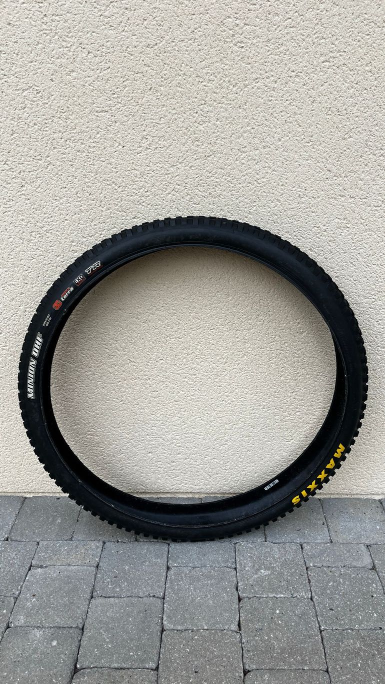 Used Maxxis Minion DHF 29x2.30 3C MaxTerra Exoprotection 2024 bike — image 1 of 3