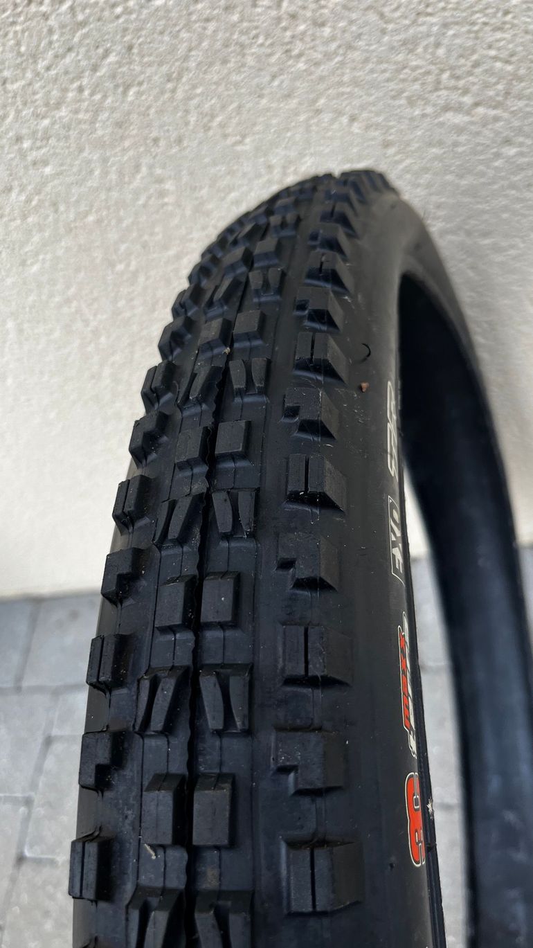 Used Maxxis Minion DHF 29x2.30 3C MaxTerra Exoprotection 2024 bike — image 3 of 3