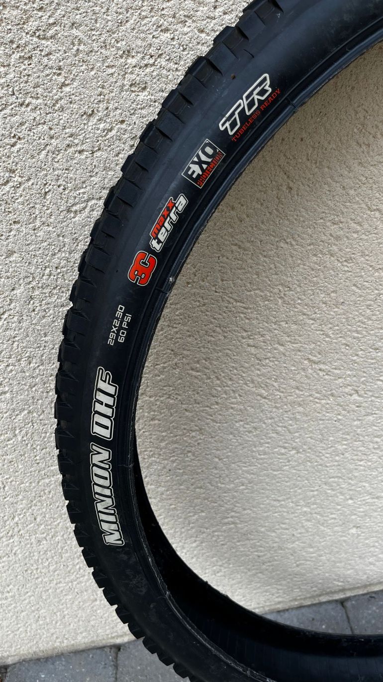 Used Maxxis Minion DHF 29x2.30 3C MaxTerra Exoprotection 2024 bike — image 2 of 3