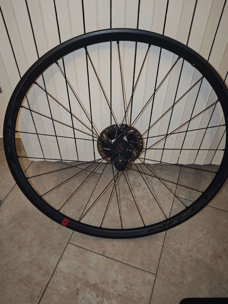 Used Fulcrum Speed 25 2023 bike — image 6 of 16