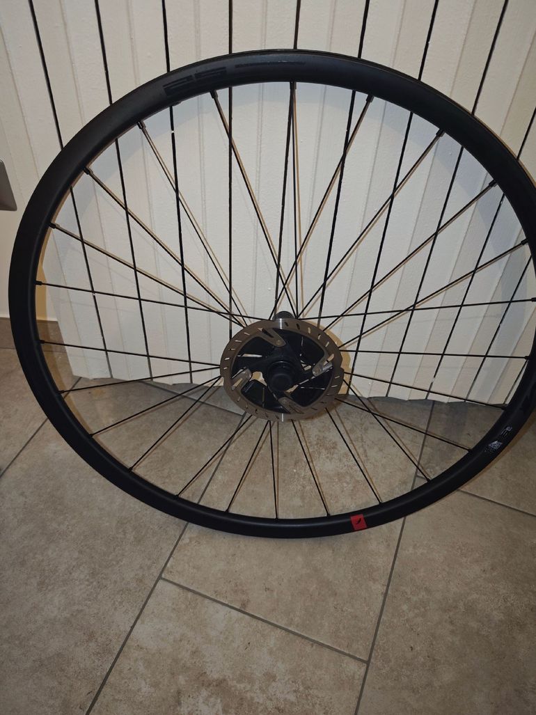 Used Fulcrum Speed 25 2023 bike — image 11 of 16