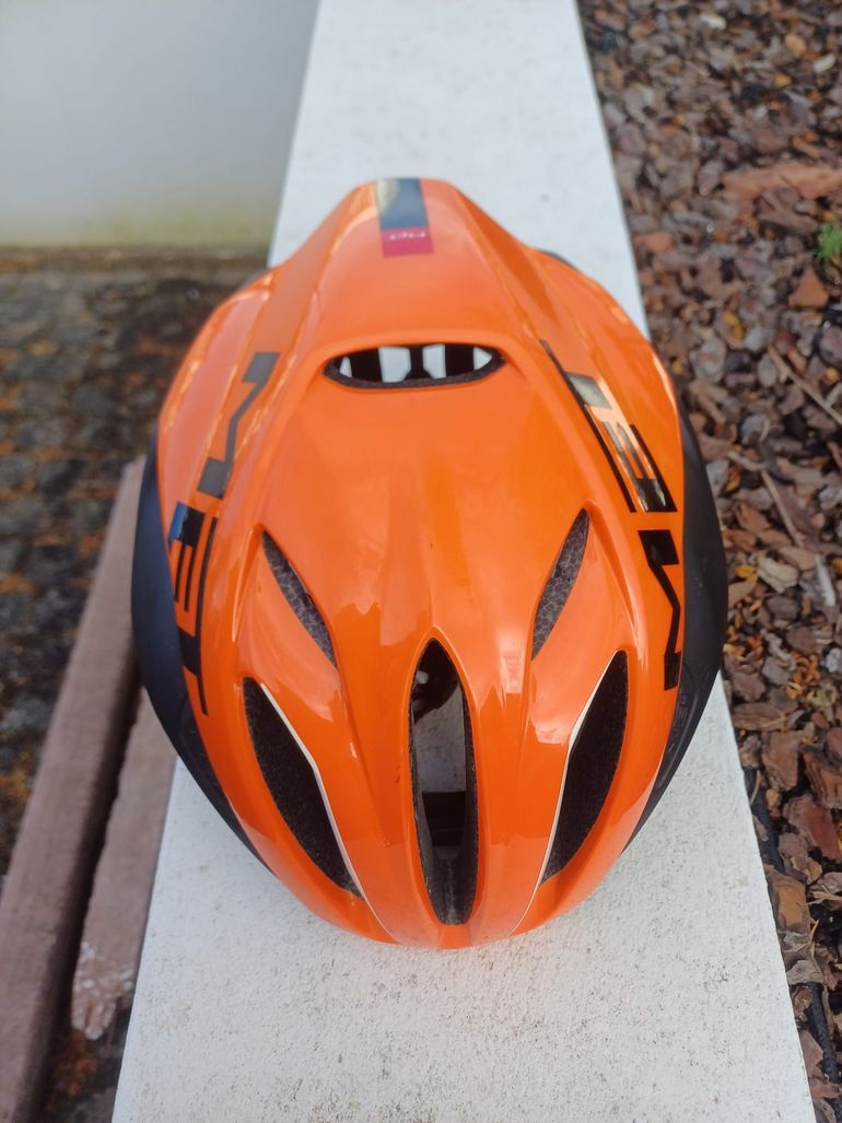 Tweedehands MET MANTA 2015 bike — afbeelding 2 van 4