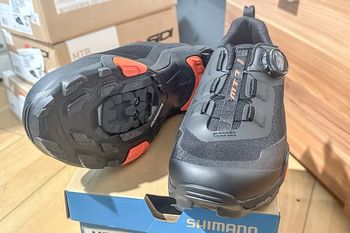 Used Shimano SH-MT701 Cycling Shoes
