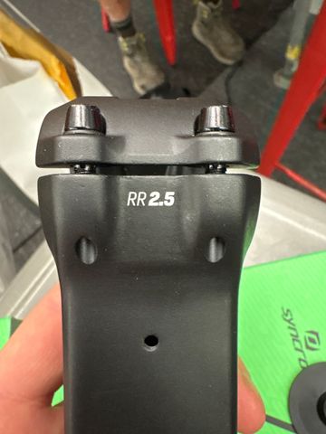 Used Syncros RR 2.5 2024 bike — image 3 of 4