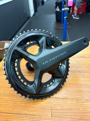 Used Shimano FC-R8100 Drivetrain & Pedals