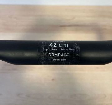 Použité Enve Manillar Compact Carbono 2025 bike — obrázek 3 z 5