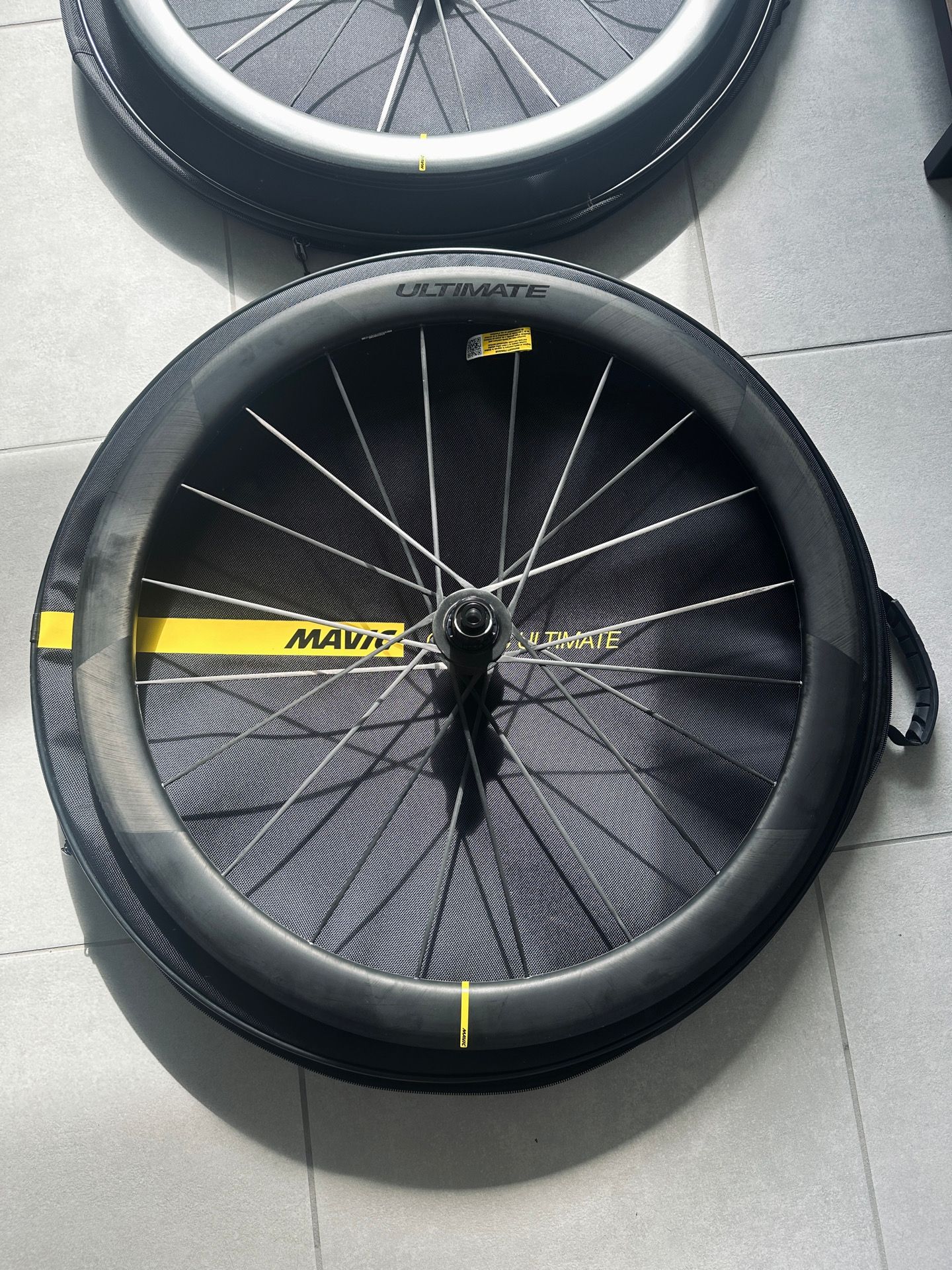 MAVIC COSMIC ULTIMATE DISC チューブラー　シマノフリー