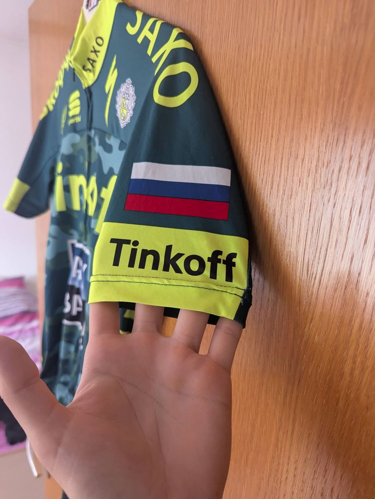 Le nouveau maillot de l’équipe Tinkoff pour 2016 – Videos de cyclisme