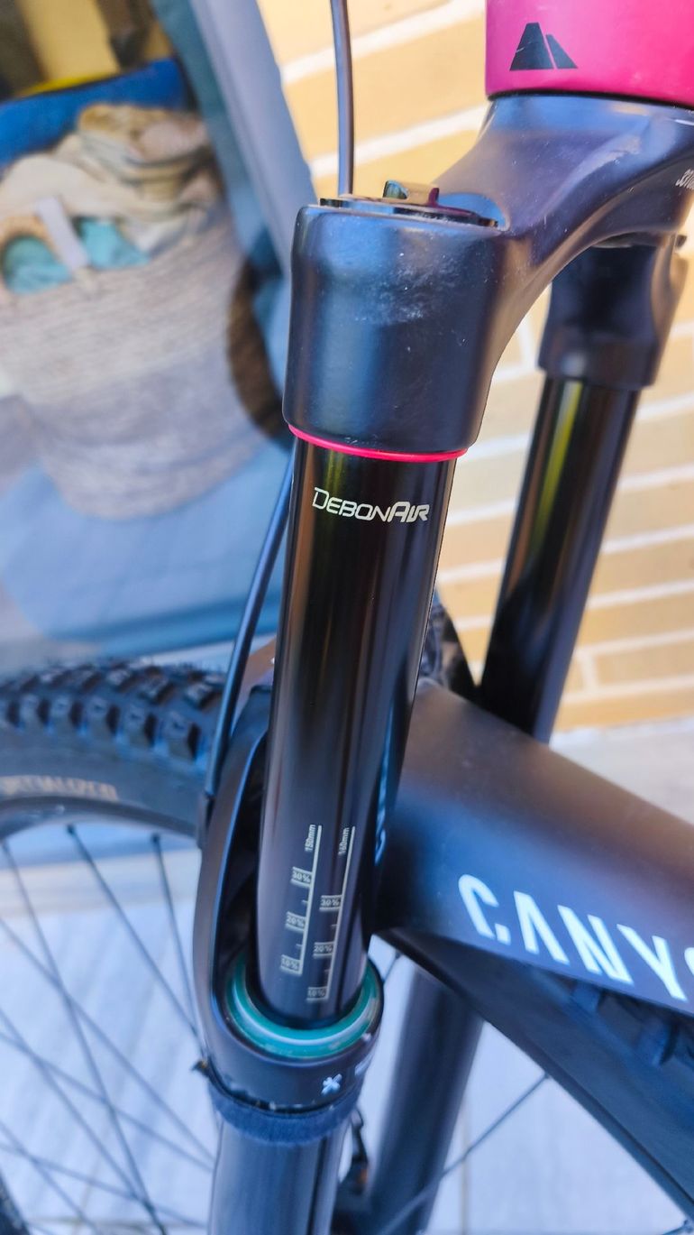 Used RockShox Pike select RC 29 160 bike — image 8 of 9