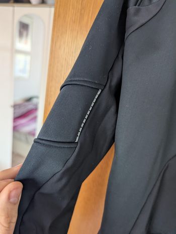 Używany Specialized Softshell Jacket Women M bike — zdjęcie 15 z 17
