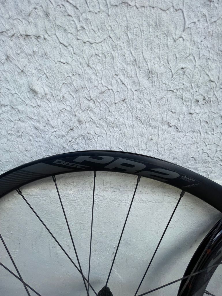 Used Giant PR2 disc 2022 bike — image 2 of 3