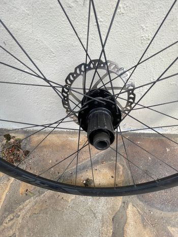 Used Giant PR2 disc 2022 bike — image 3 of 3