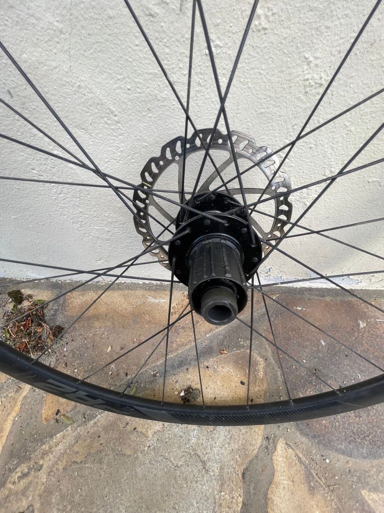 Used Giant PR2 disc 2022 bike — image 3 of 3