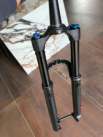 Brugt Fox 36 performance 2023 bike — billede 2 af 4
