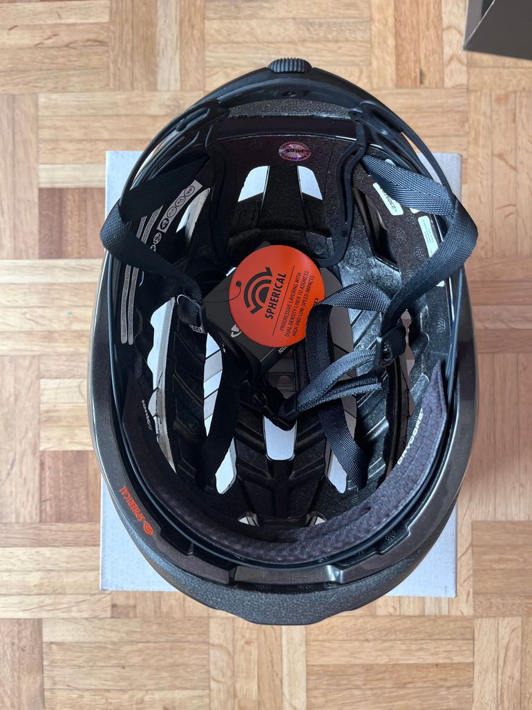 Použité Giro Casque Aries Spherical 2025 bike — obrázek 4 z 7