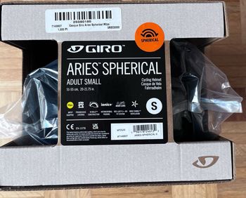 Použité Giro Casque Aries Spherical 2025 bike — obrázek 5 z 7