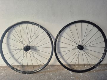 Tweedehands Dt Swiss 470 db 28 2024 bike — afbeelding 1 van 3