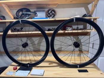 Used Enve foundation 45 * with upgraded hubs 2025 bike — image 3 of 8