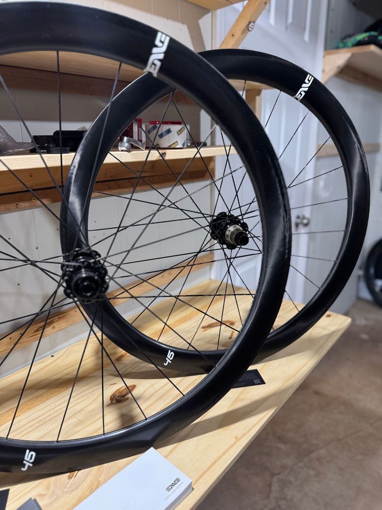 Used Enve foundation 45 * with upgraded hubs 2025 bike — image 2 of 8