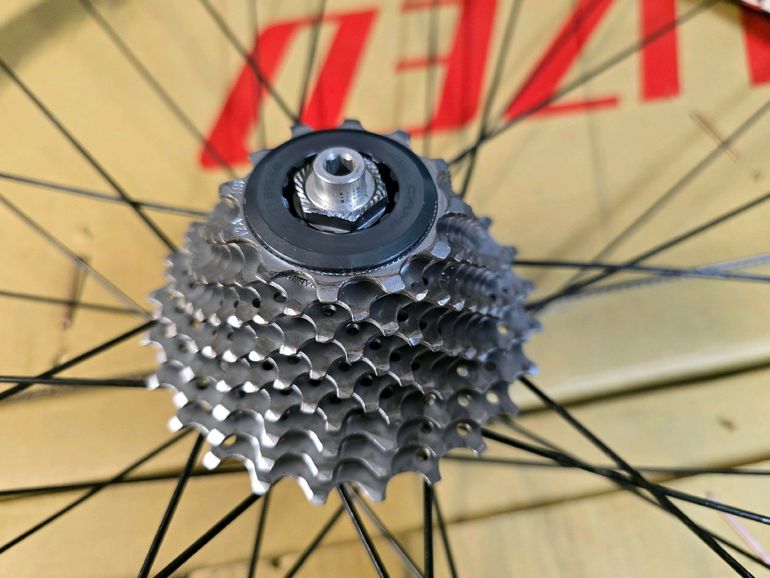 Used "2-Hi" Ambrosio 2014 bike — image 7 of 11