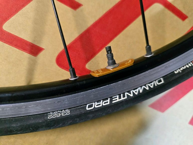 Used "2-Hi" Ambrosio 2014 bike — image 3 of 11