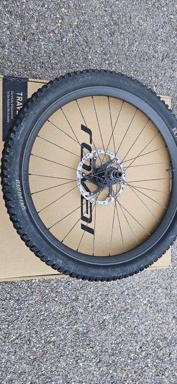 Used Roval Traverse HD Wheels