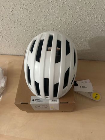 Used Sweet Protection fluxer Cycling Accessories
