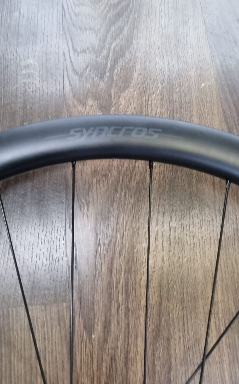 Brugt Syncros Capita 1.0 40mm Wheel Set 2025 bike — billede 5 af 8