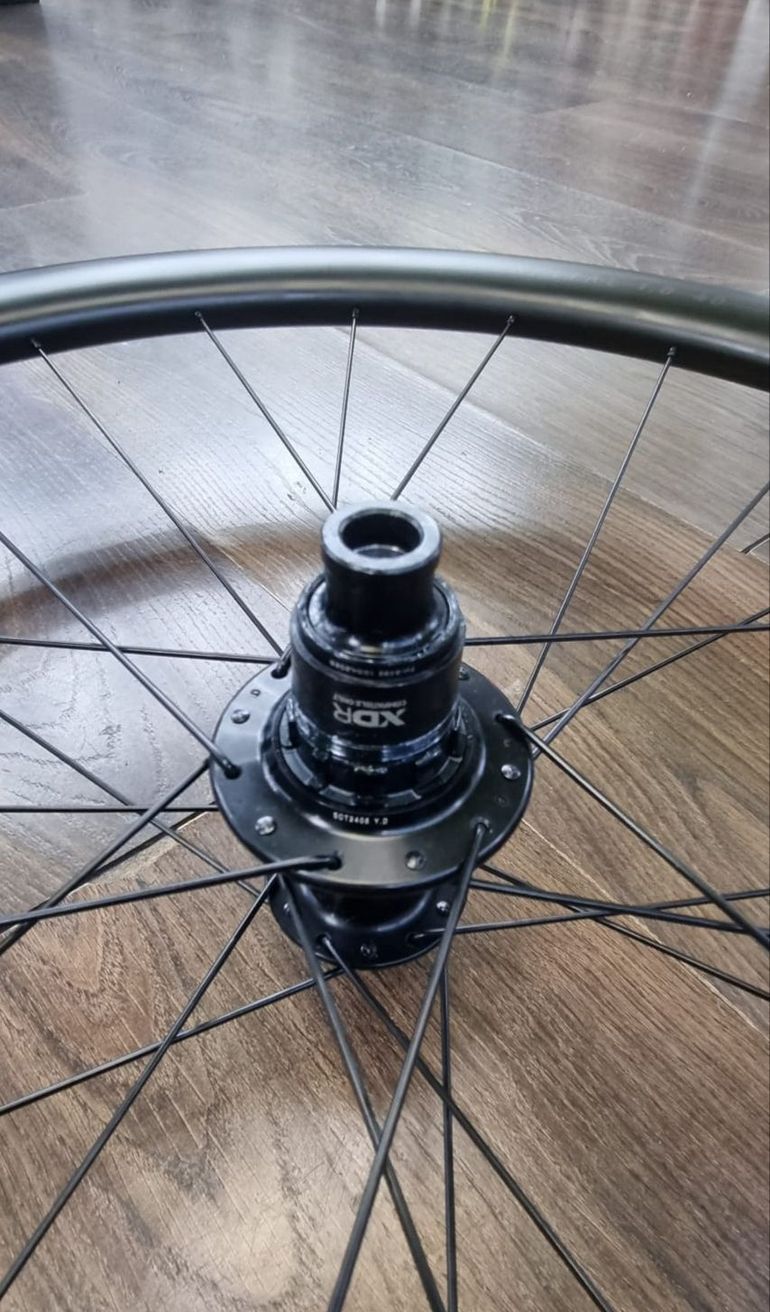 Brugt Syncros Capita 1.0 40mm Wheel Set 2025 bike — billede 8 af 8