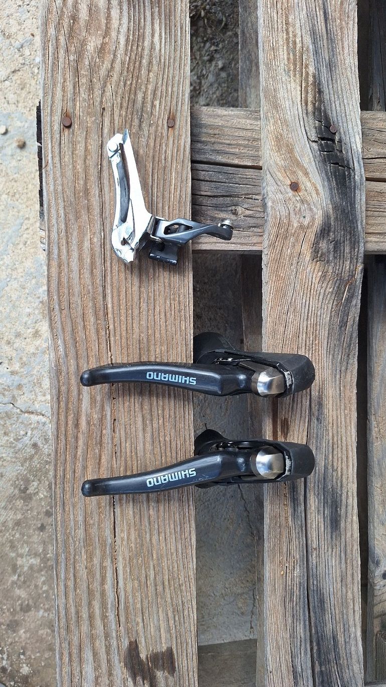 Used Shimano ultegra 11v 2021 bike — image 2 of 5