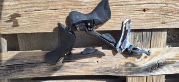 Used Shimano ultegra 11v 2021 bike — image 3 of 5