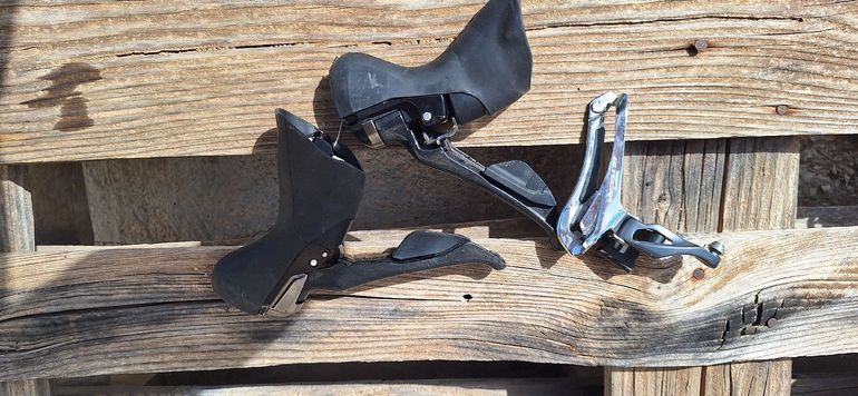 Used Shimano ultegra 11v 2021 bike — image 3 of 5