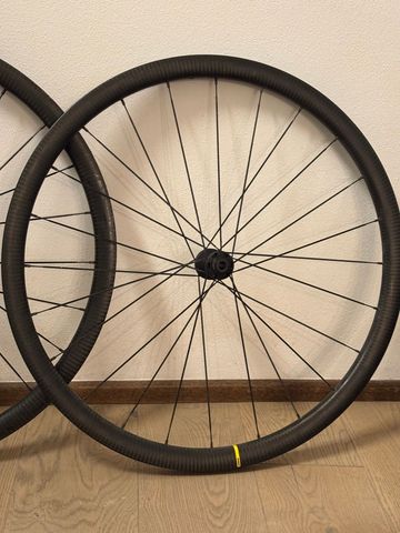 Used Mavic Cosmic SL 32 Disc 2023 Wheels