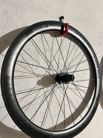 Tweedehands Bontrager Aelous Comp 5 bike — afbeelding 3 van 5