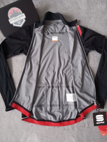 Brugt Sportful Fiandre Goretex Jacket 2025 bike — billede 5 af 7