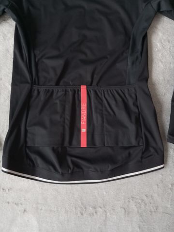 Brugt Sportful Fiandre Goretex Jacket 2025 bike — billede 4 af 7