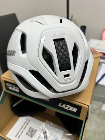 Used Lazer vento kineticore 2025 bike — image 4 of 5