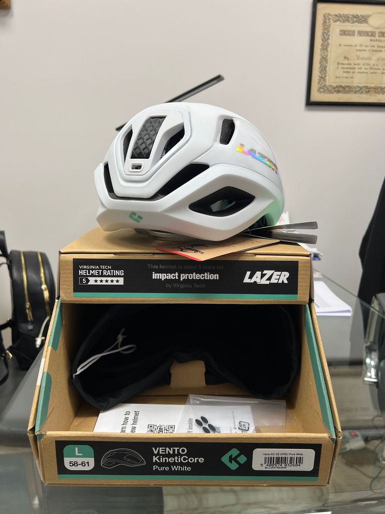Used Lazer vento kineticore 2025 bike — image 1 of 5