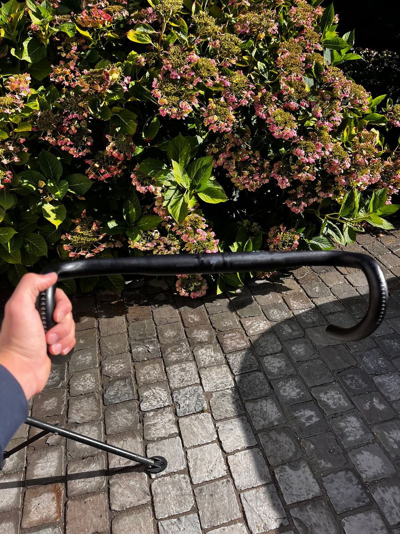 Used Specialized Shallow Drop 2025 bike — image 4 of 6
